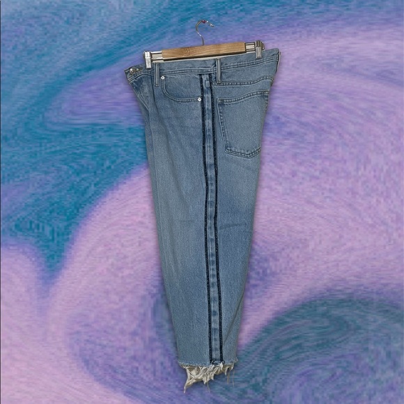 ♥︎ BDG Side Stitch Straight Cropped Jean ♥︎ - Picture 7 of 7